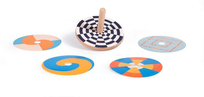 Les Petites Merveilles optical illusion wooden spinning top - Image 2