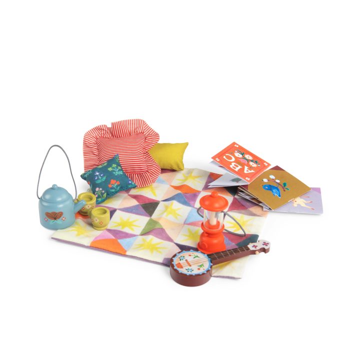 Les Minouchkas fireside accessories set